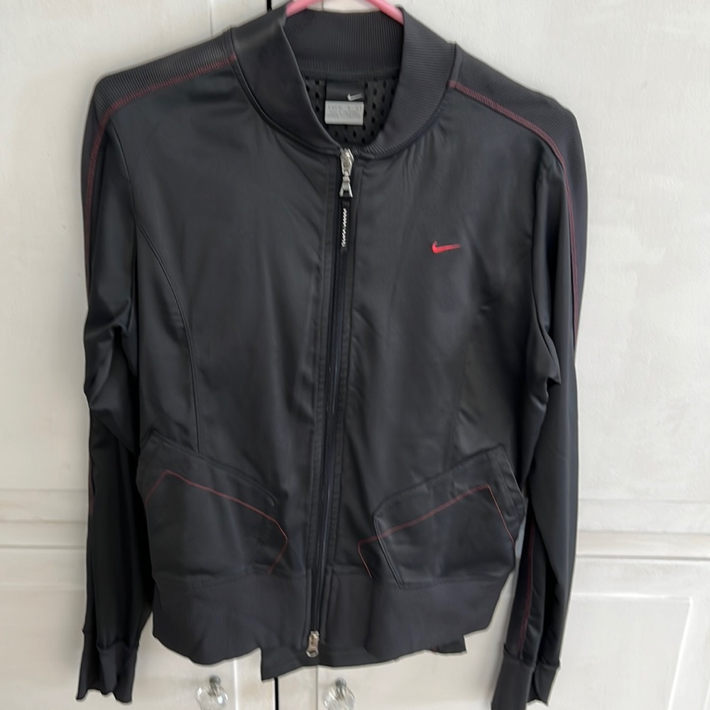 Dark grey Lightweight Warmup by Nike
